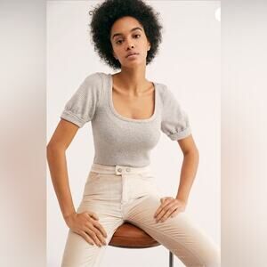 FREE PEOPLE DOUBLE BUBBLE TOP SILVER SCOOP NECK PUFF SLEEVE SWEATER XS